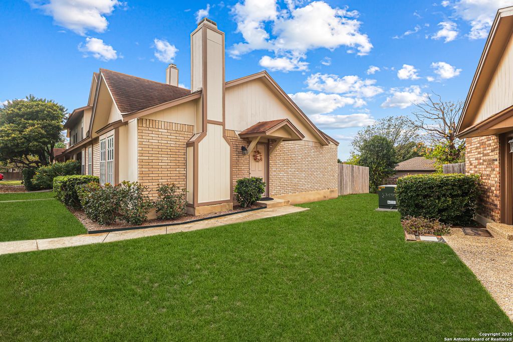 Photo of 10254 Dover Rdg 806 #806, San Antonio, TX 78250 (MLS # 1925961)