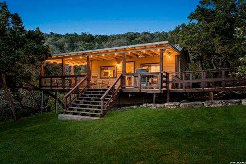 Property photo of 1597 Pipe Springs, Lakehills, TX 78063