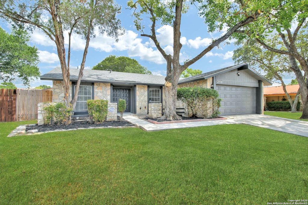 Photo of 8710 Greenthread Dr, San Antonio, TX 78240 (MLS # 1949840)