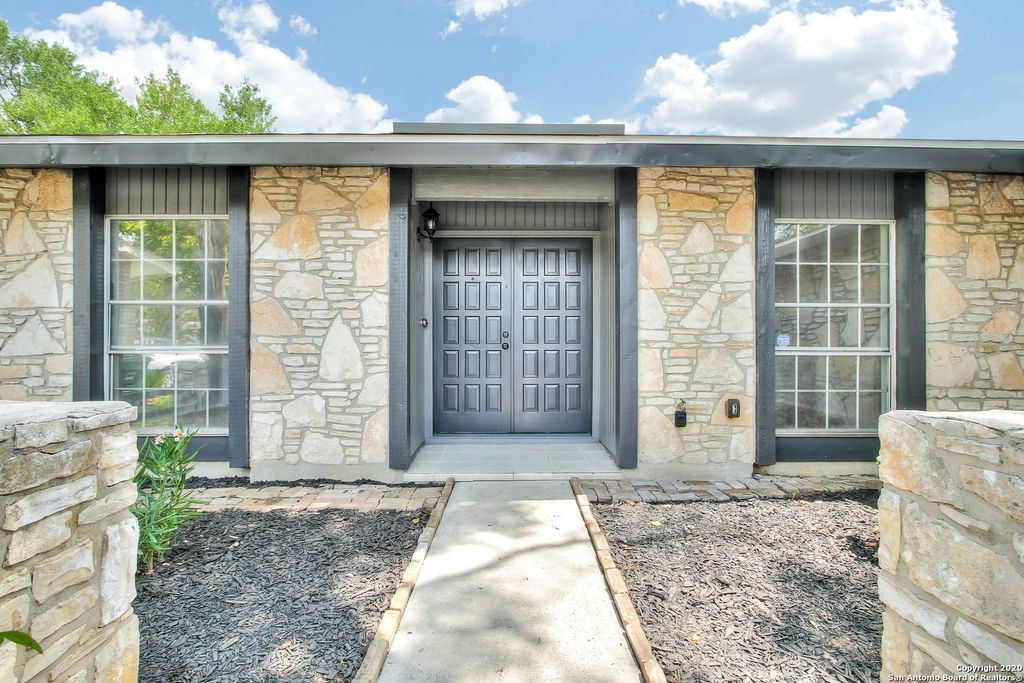 Photo of 8710 Greenthread Dr, San Antonio, TX 78240 (MLS # 1949840)