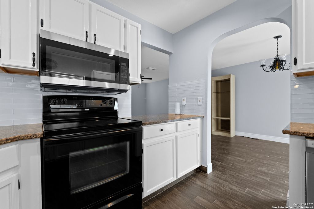 Photo of 12811 Huntsman Lake Dr, San Antonio, TX 78249 (MLS # 1915182)
