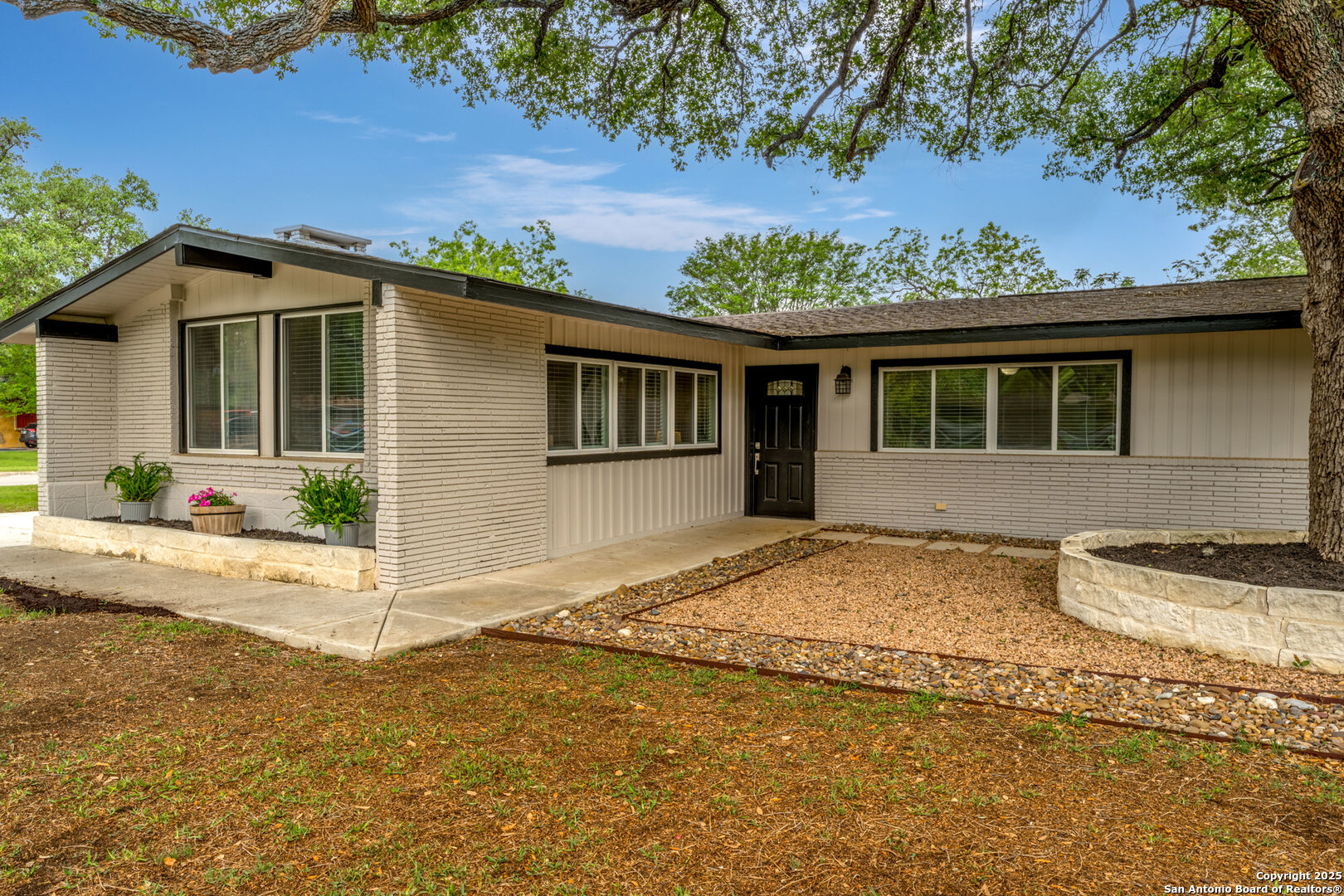 111 Lemonwood