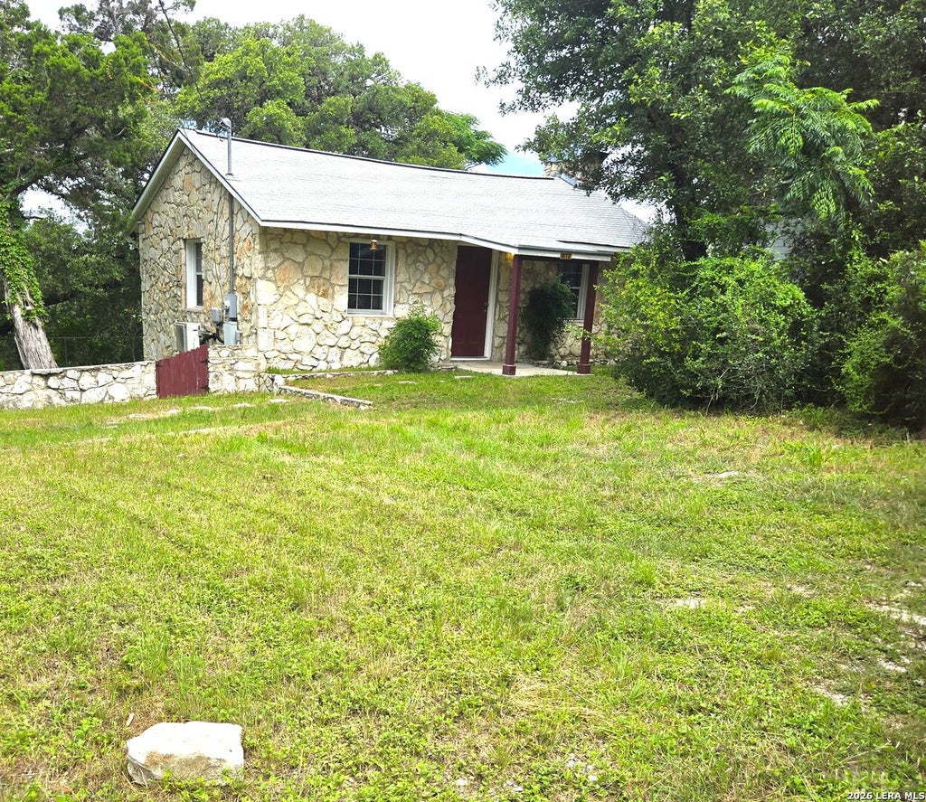 Photo of 17803 HILLTOP DR, Helotes, TX 78023 (MLS # 1970560)