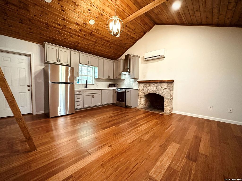 Photo of 17803 HILLTOP DR, Helotes, TX 78023 (MLS # 1970560)