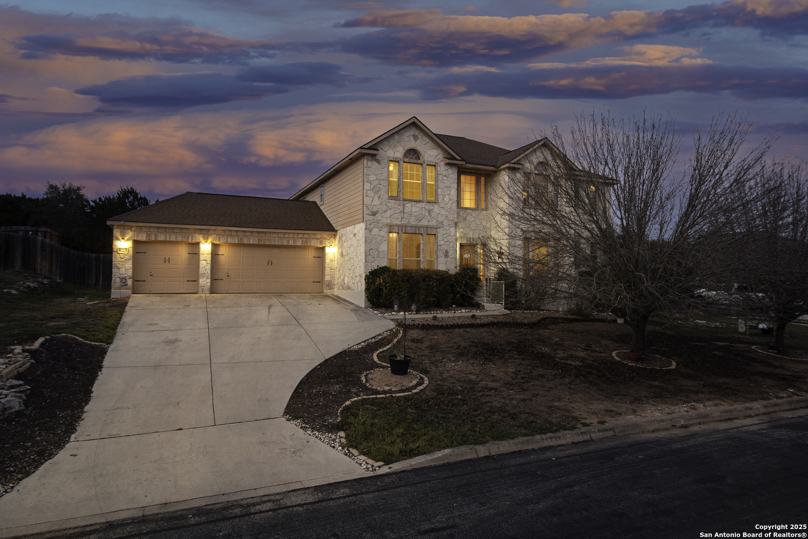 9223 SAUCEDO DR