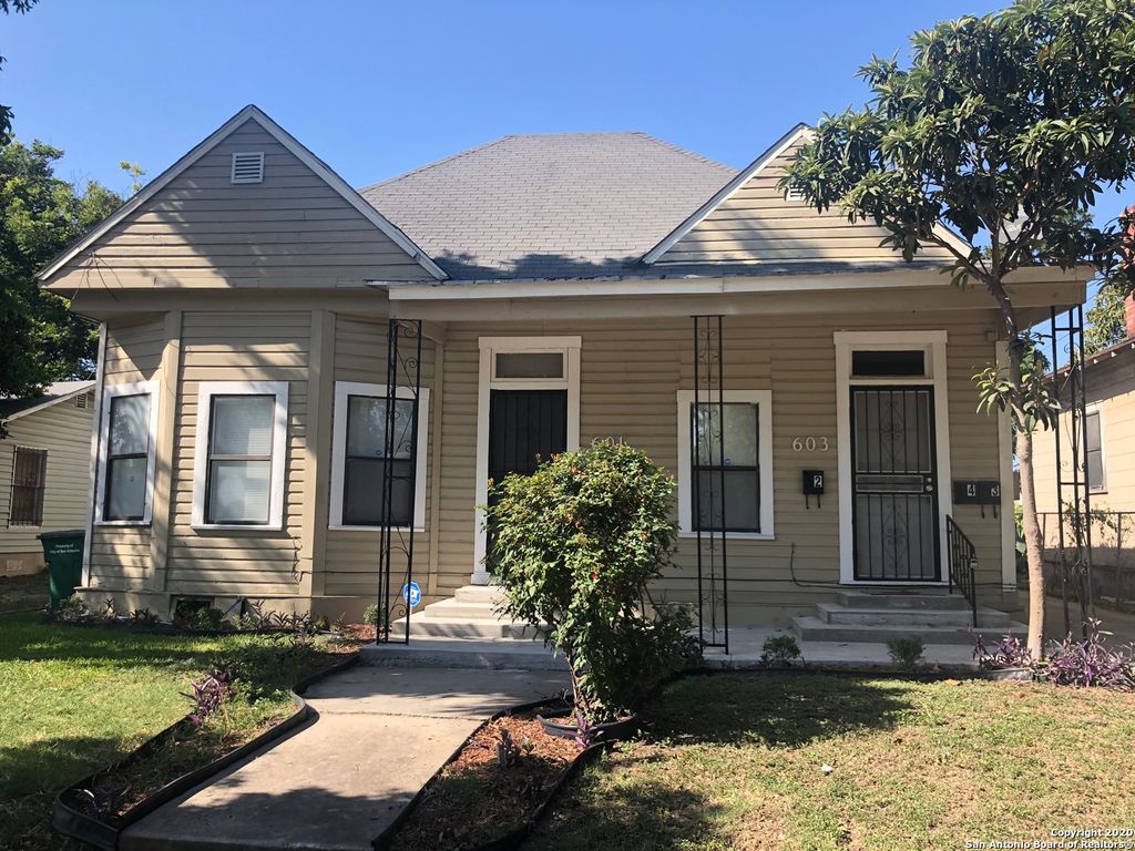 Photo of 603 DEVINE ST 2 #2, San Antonio, TX 78210 (MLS # 1944352)