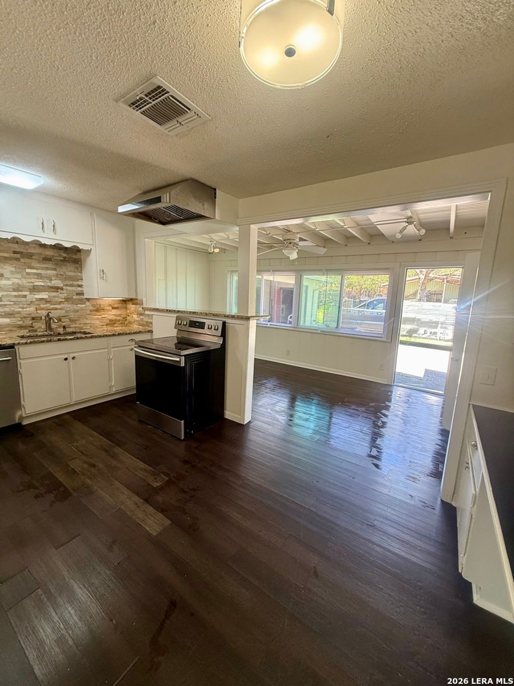 Photo of 217 Deerwood Dr, San Antonio, TX 78209 (MLS # 1957341)