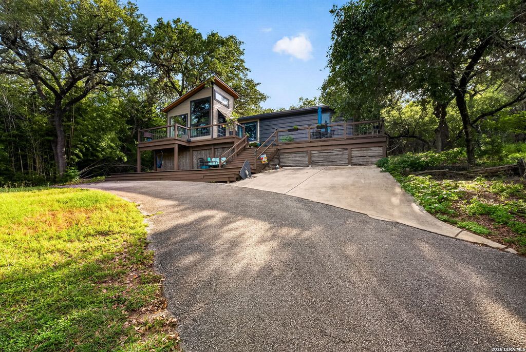 Photo of 19815 GREENHILL DR, Helotes, TX 78023 (MLS # 1971400)