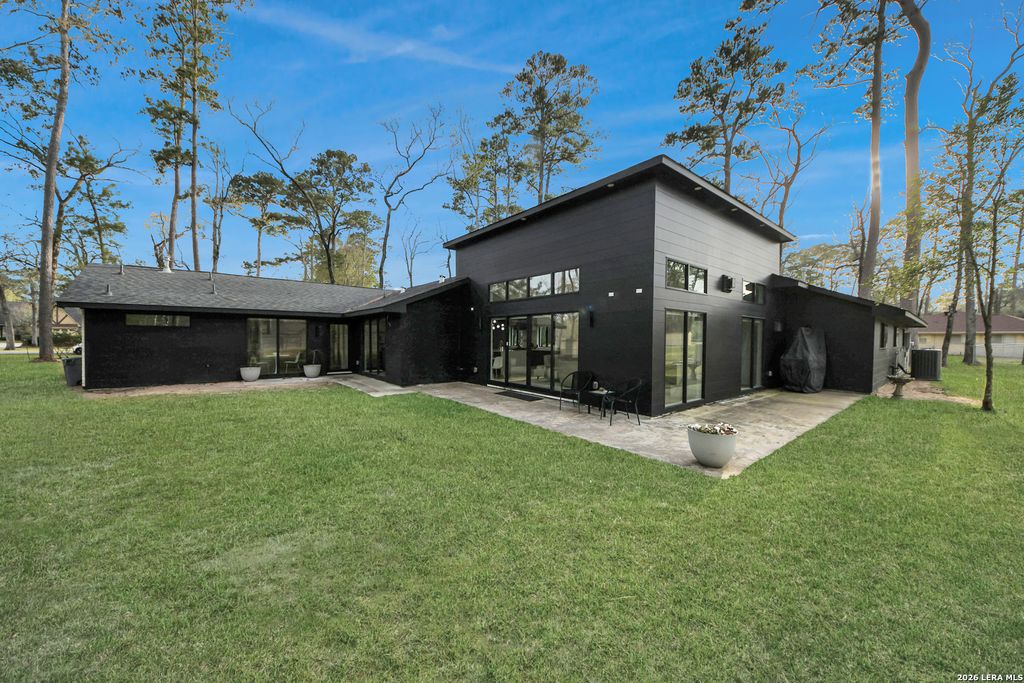 Photo of 1601 Sycamore Lane, Kingwood, TX 77339 (MLS # 1944703)