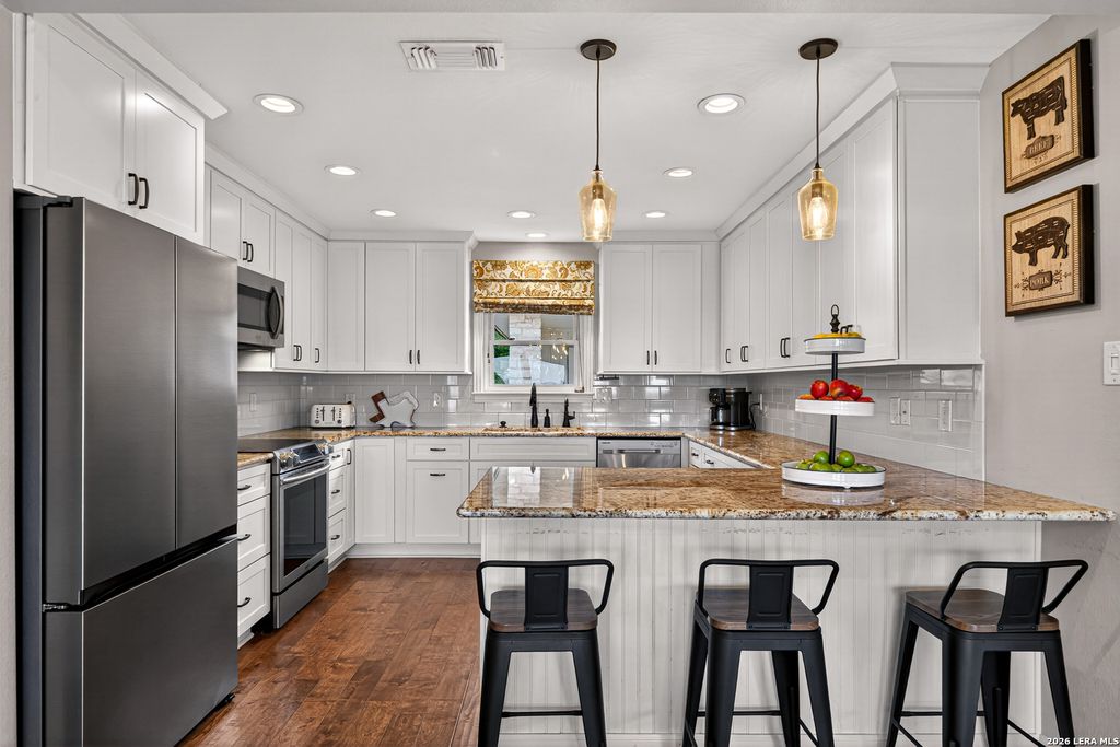 Photo of 104 WILD CHERRY LN, Boerne, TX 78006 (MLS # 1958934)