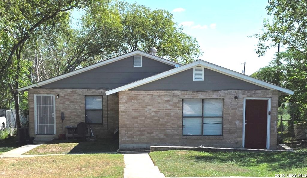 Photo of 918 Hampton, San Antonio, TX 78220 (MLS # 1946039)