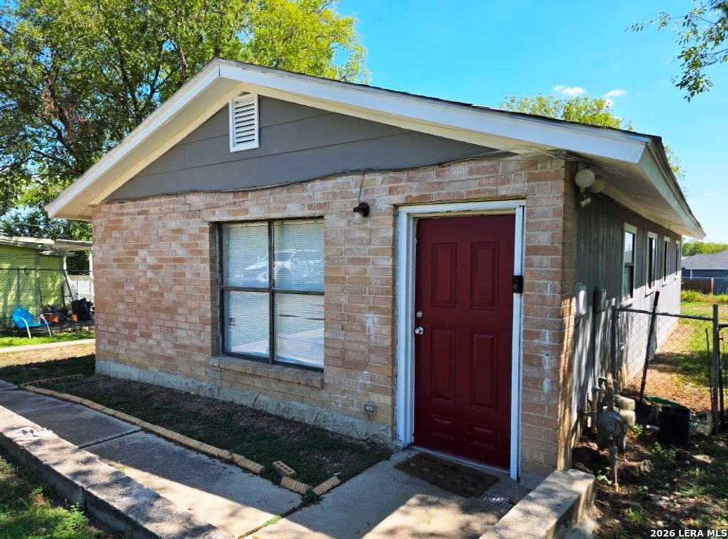 Photo of 918 Hampton, San Antonio, TX 78220 (MLS # 1946039)