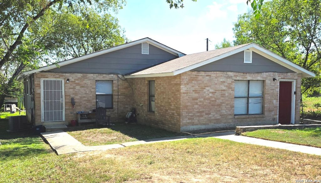 Photo of 918 Hampton, San Antonio, TX 78220 (MLS # 1946039)