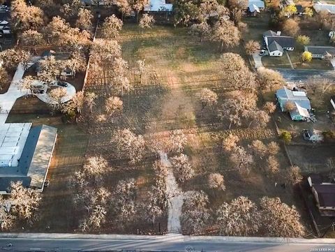 1025 blanco Boerne TX 78006