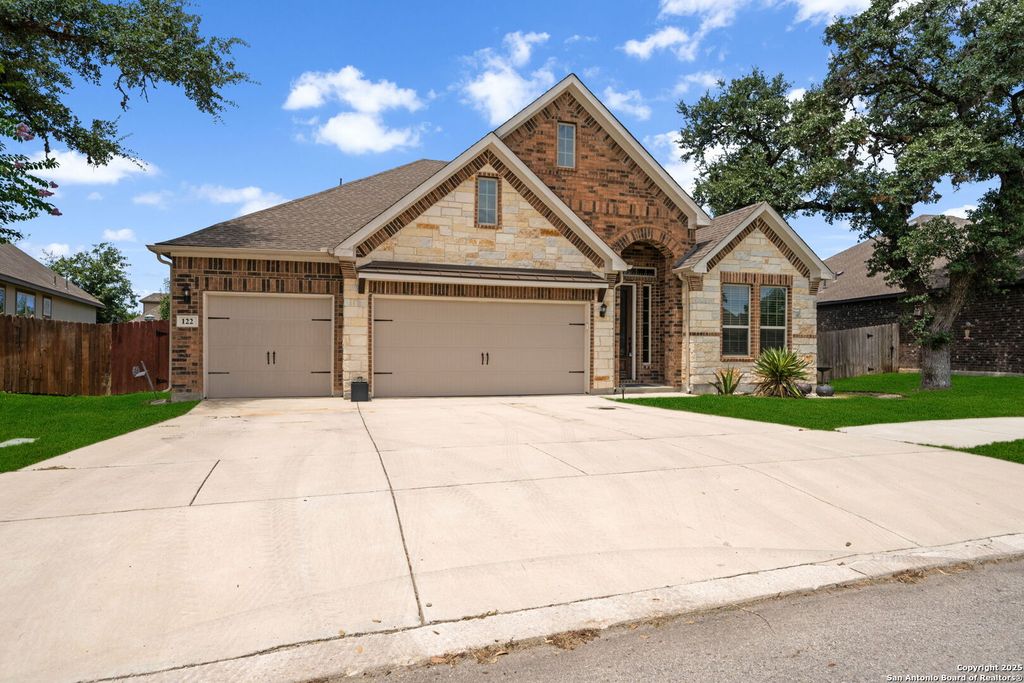 Photo of 122 Noble Woods, Boerne, TX 78006 (MLS # 1887544)