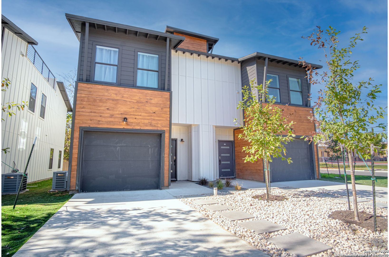 1003 S Olive St 102