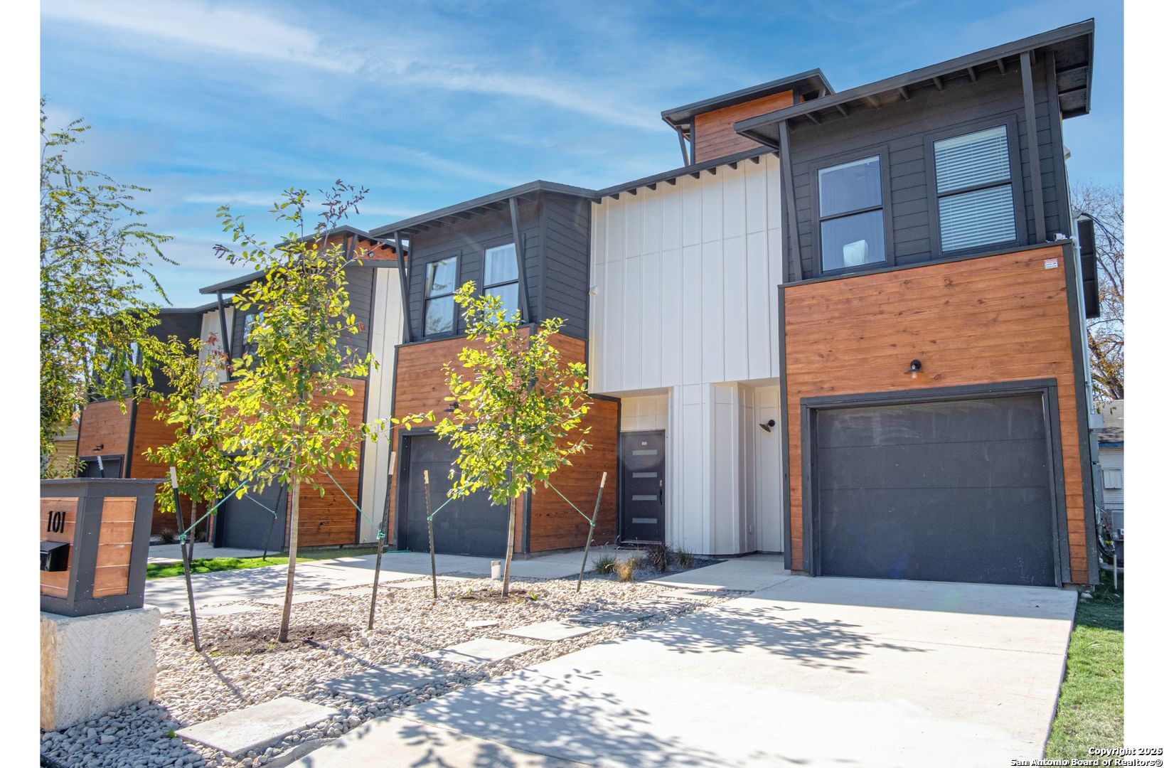 1003 S Olive St 102