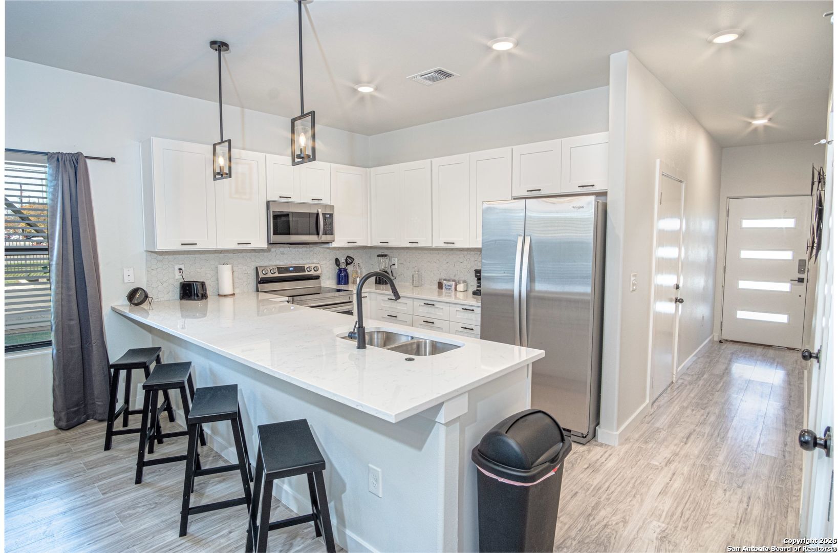 1003 S Olive St 102