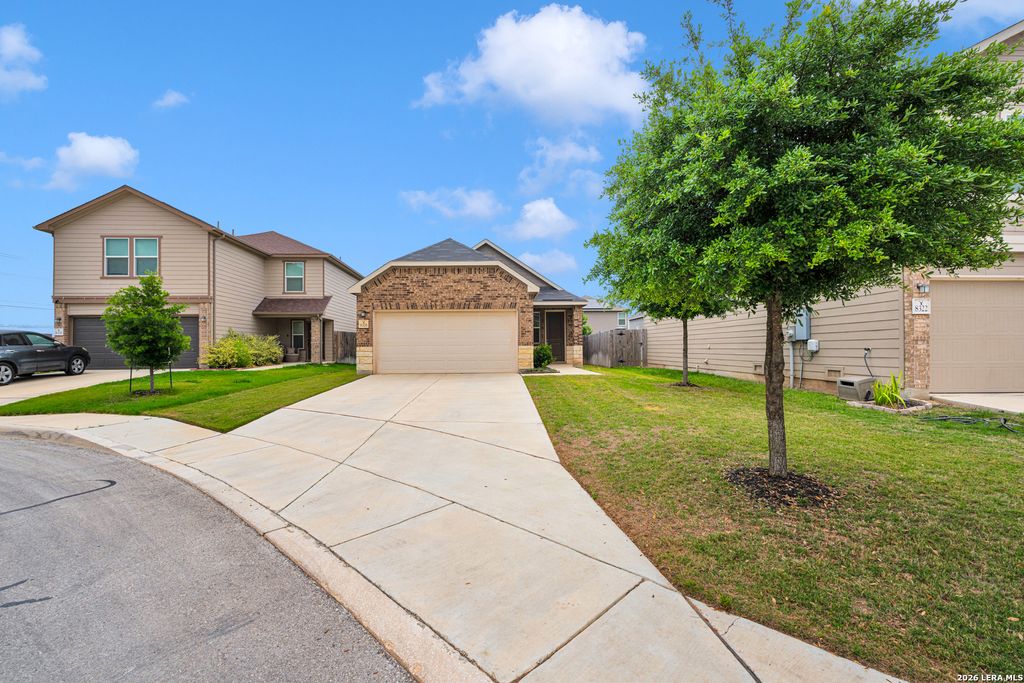 Photo of 8326 Cactus Wren Hl, San Antonio, TX 78253 (MLS # 1957661)