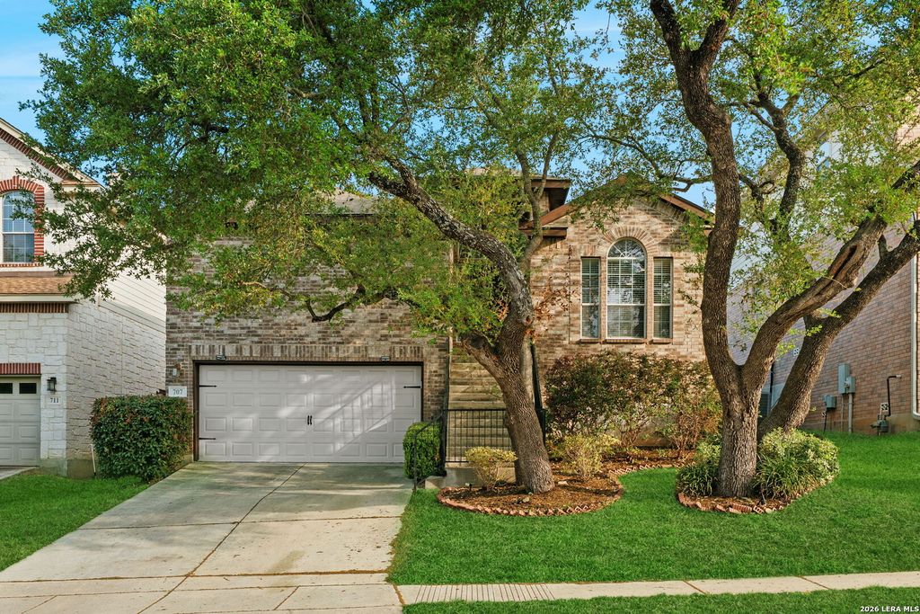 Photo of 707 Lorimor Ct, San Antonio, TX 78258 (MLS # 1952584)