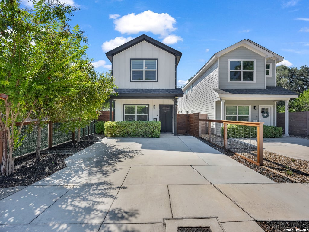 Photo of 754 DELMAR ST, San Antonio, TX 78210 (MLS # 2022612)
