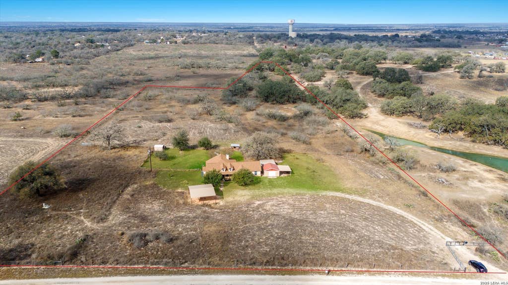 Photo of 370 ALBERTS LN, Somerset, TX 78069 (MLS # 1948256)