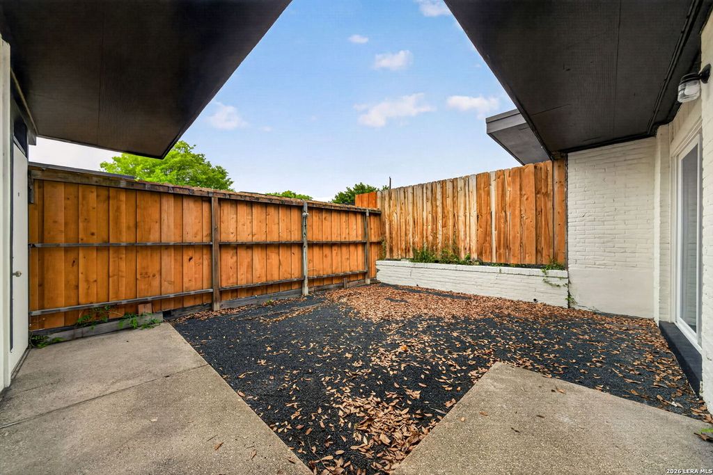 Photo of 600 Gentleman Road 3 #3, Balcones Heights, TX 78201 (MLS # 1959010)