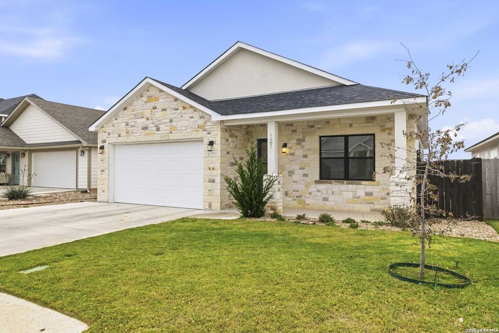 Photo of 121 Feather Way, Fredericksburg, TX 78624 (MLS # 1935349)