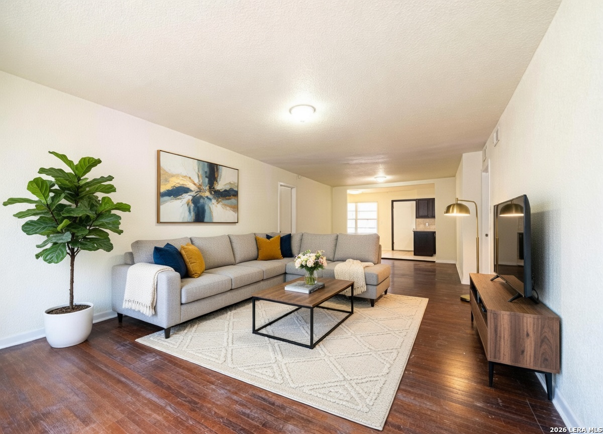 243 MAPLEWOOD LN