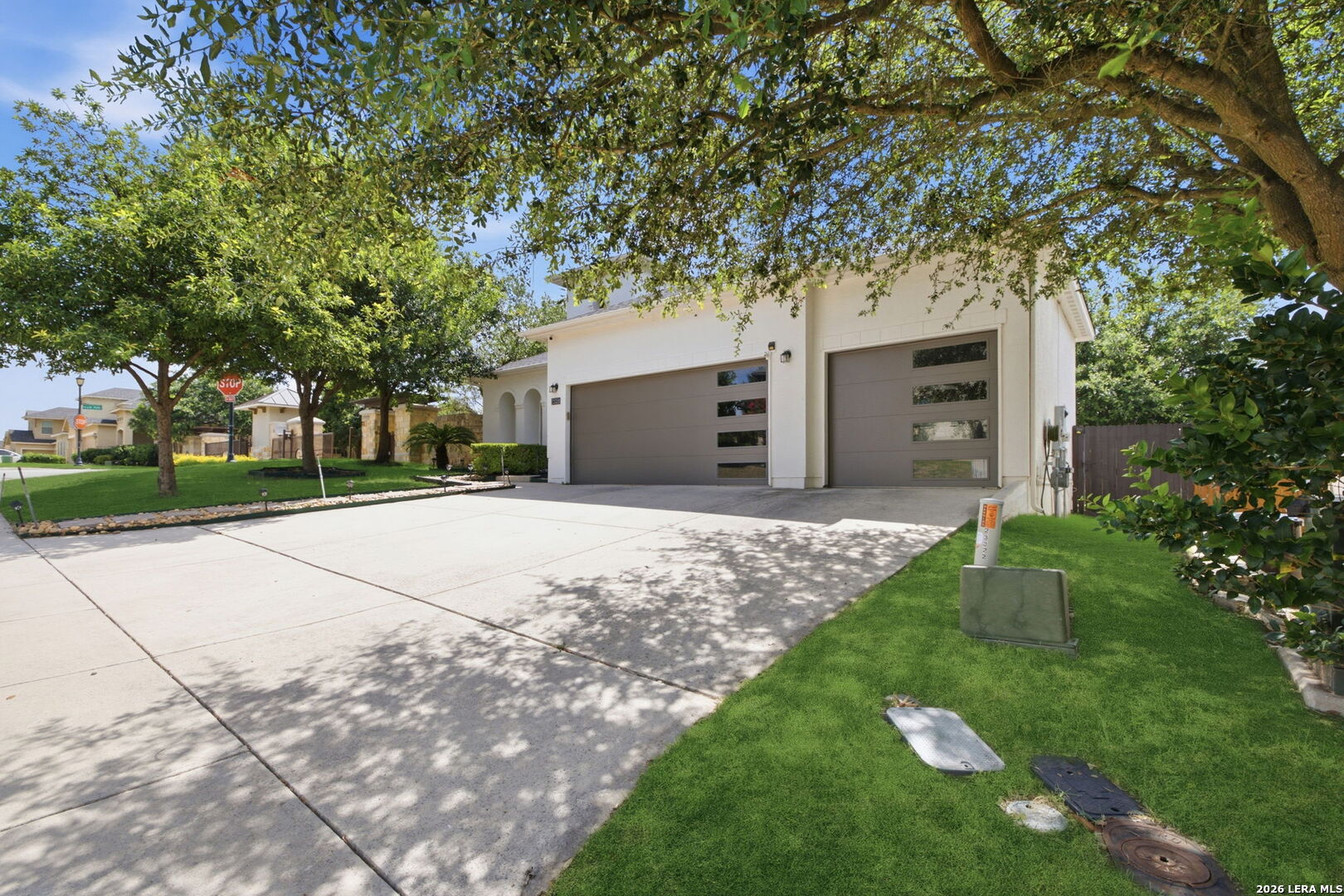 23326 WOODLAWN RDG