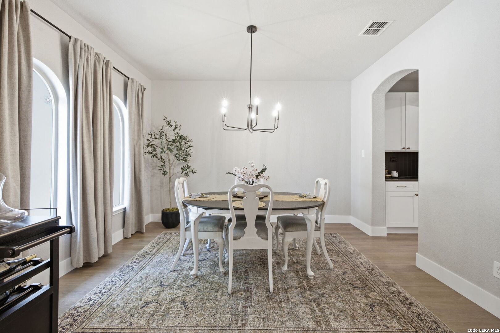 23326 WOODLAWN RDG