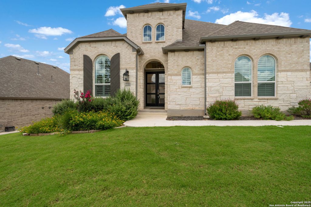 Photo of 220 Corazon, Boerne, TX 78006 (MLS # 1931092)
