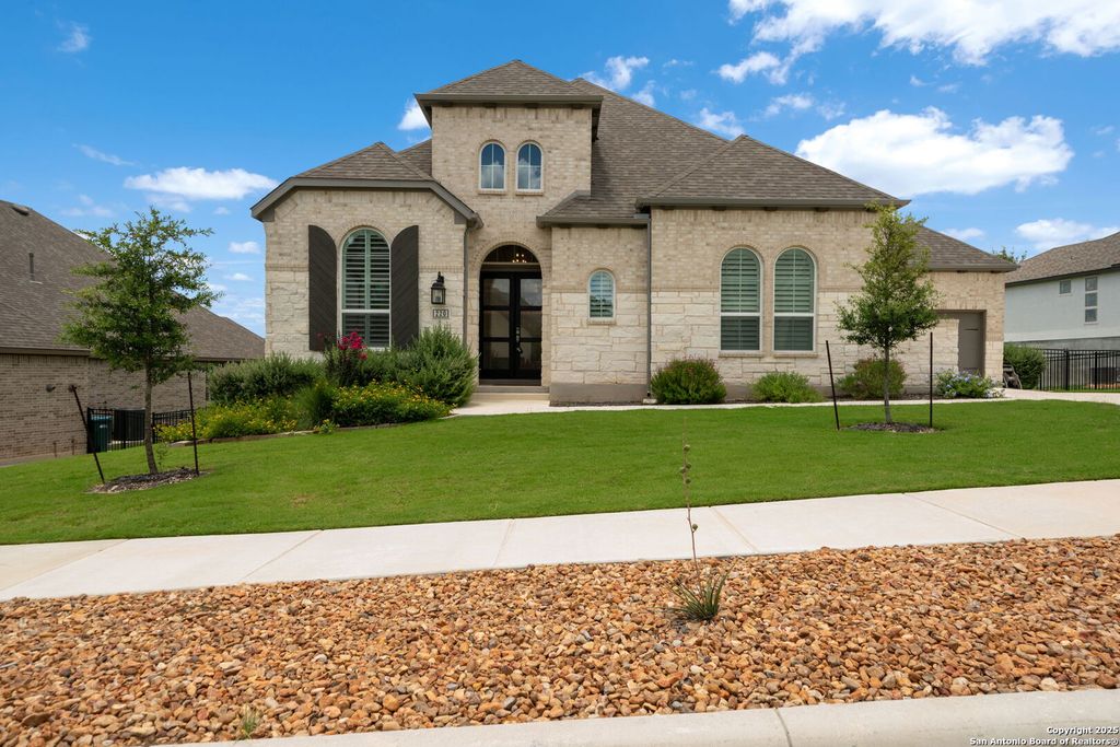 Photo of 220 Corazon, Boerne, TX 78006 (MLS # 1931092)