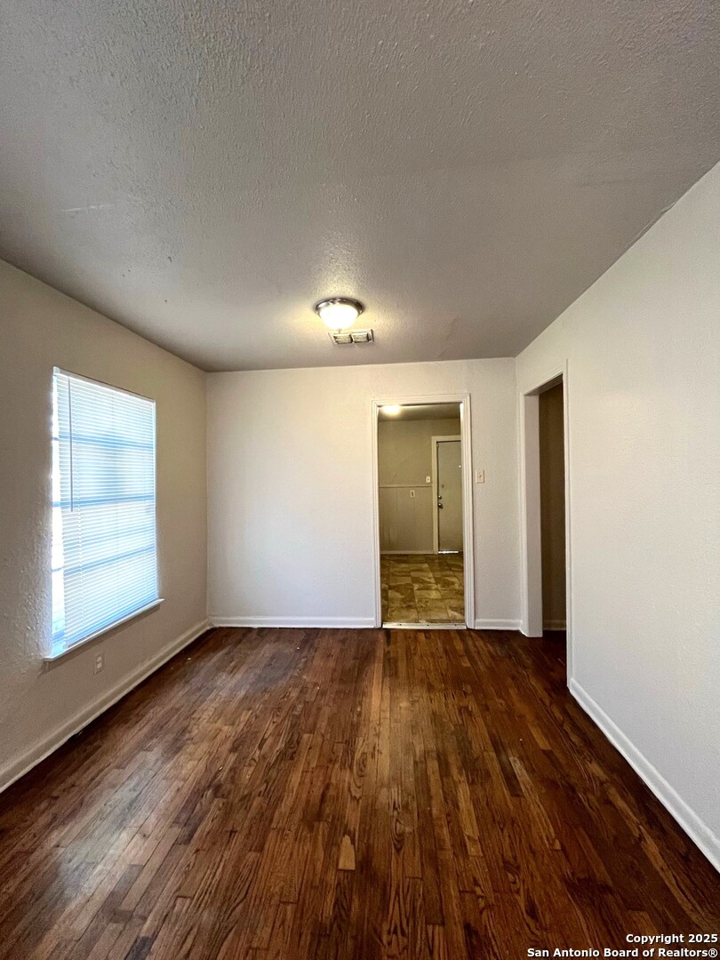 San Antonio, Texas 78220, United States, 3 Bedrooms Bedrooms, ,1 BathroomBathrooms,Residential,Active,191018