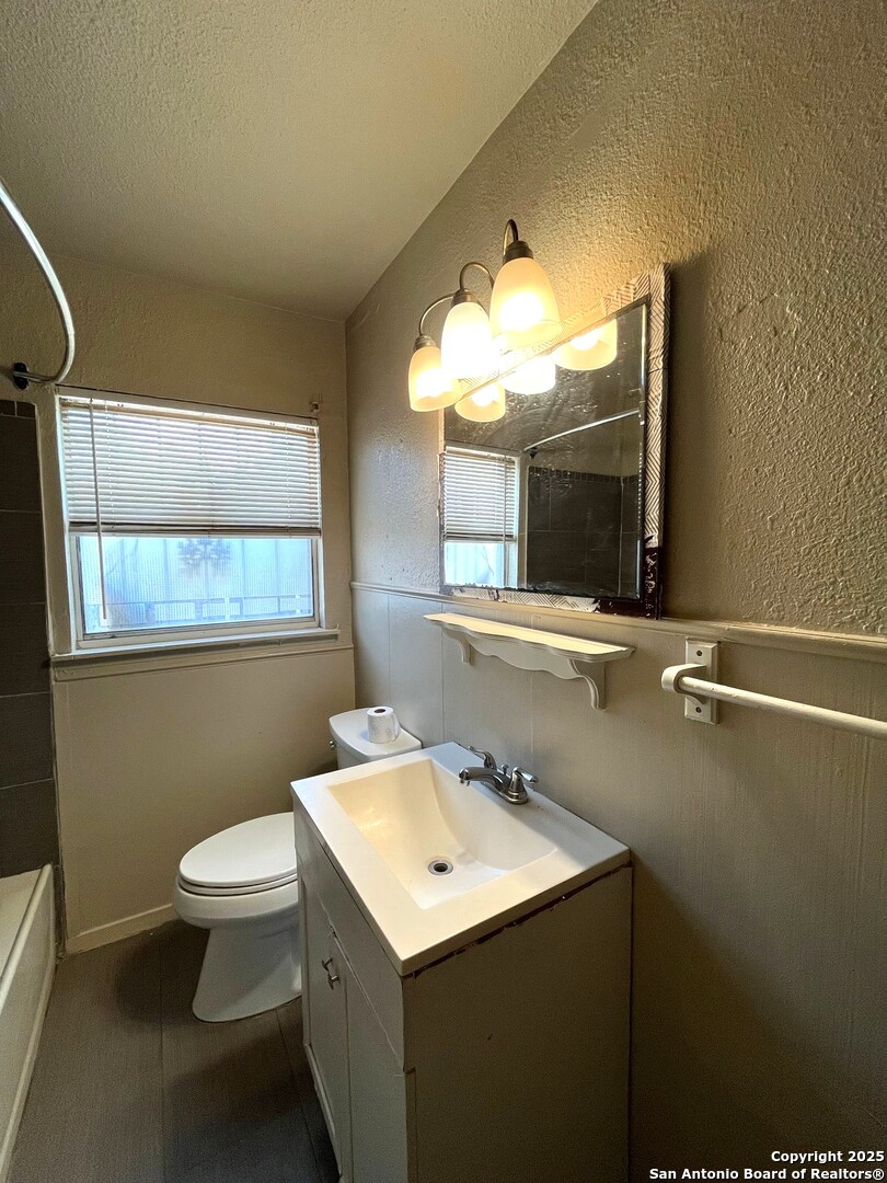 San Antonio, Texas 78220, United States, 3 Bedrooms Bedrooms, ,1 BathroomBathrooms,Residential,Active,191018