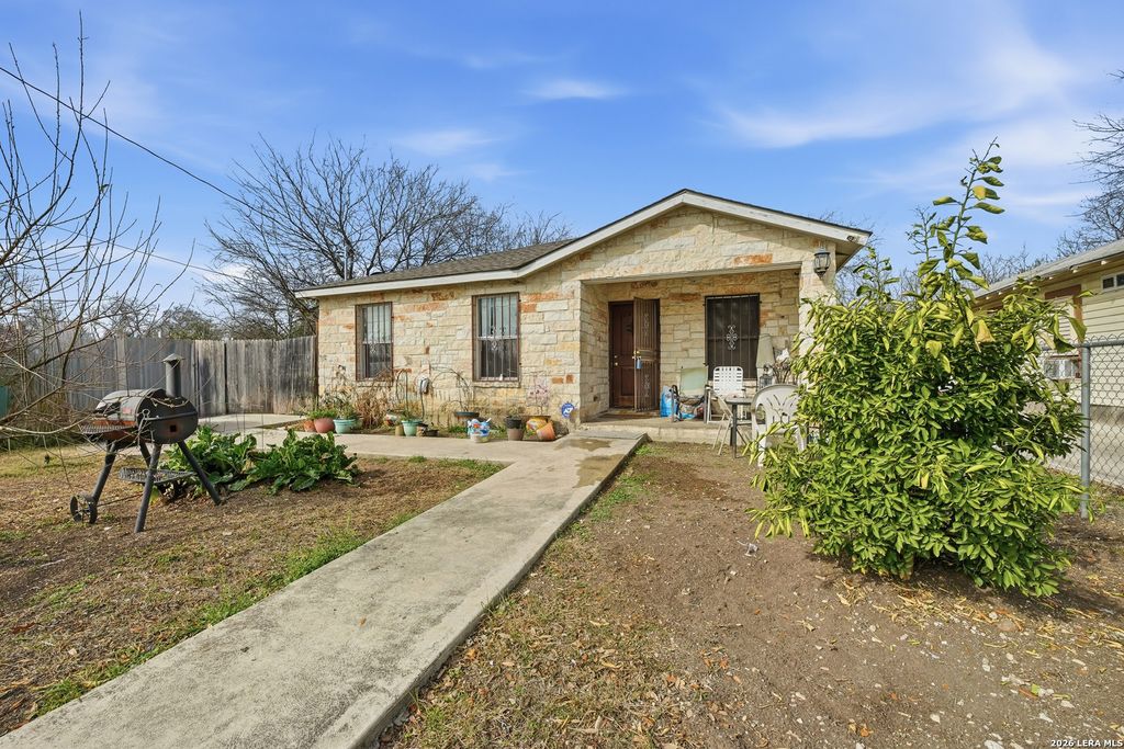 Photo of 1511 19th, San Antonio, TX 78207 (MLS # 1942195)