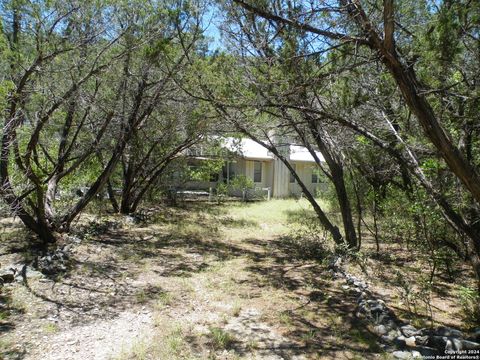 A home in Leakey