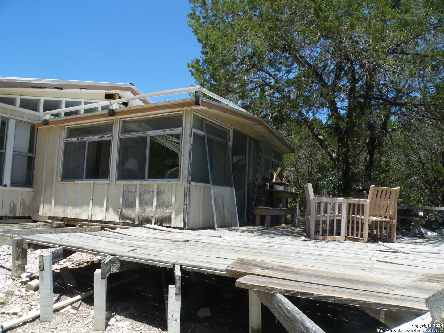 804 BLUFF CREEK RD
