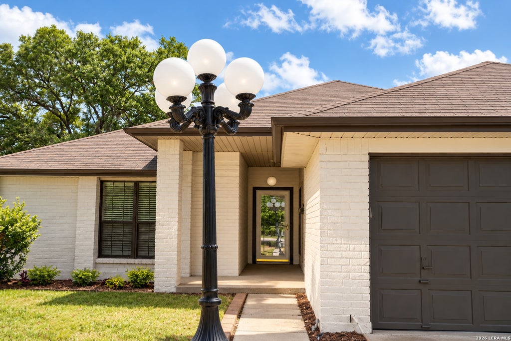 Photo of 7606 Forest Moon, Live Oak, TX 78233 (MLS # 2024284)