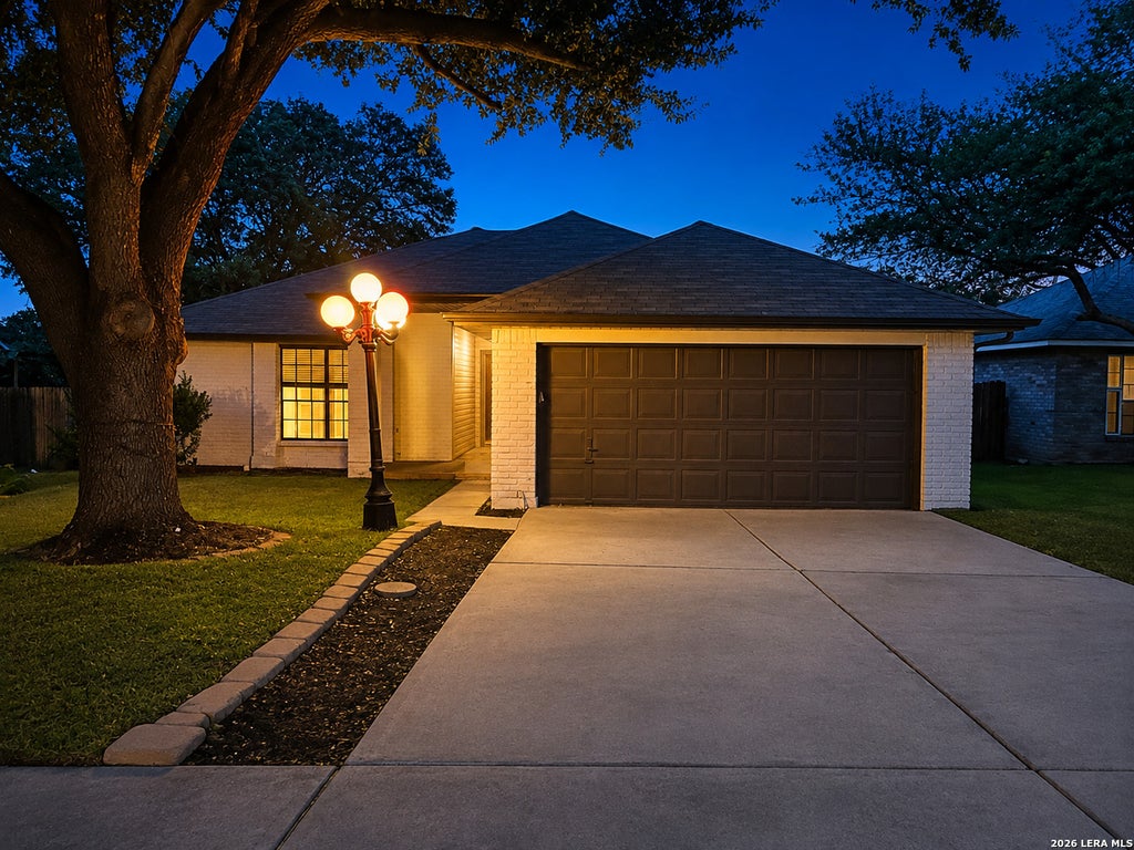 Photo of 7606 Forest Moon, Live Oak, TX 78233 (MLS # 2024284)