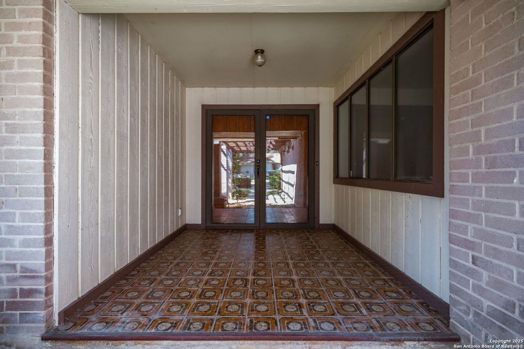 Photo of 6314 Cypress Crk, Windcrest, TX 78239 (MLS # 1896427)