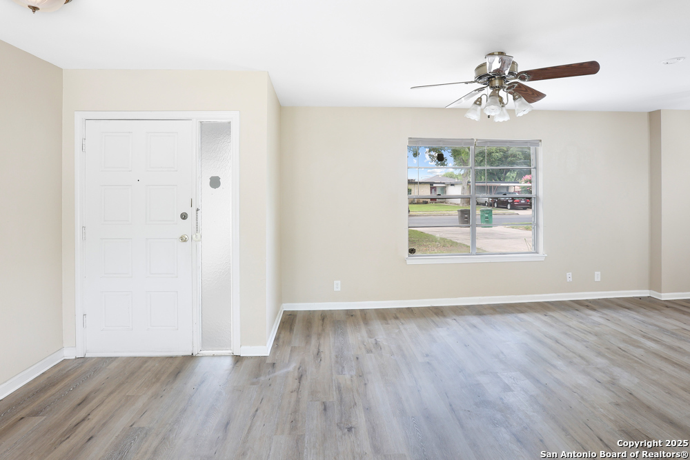 5611 Sir Gareth Dr