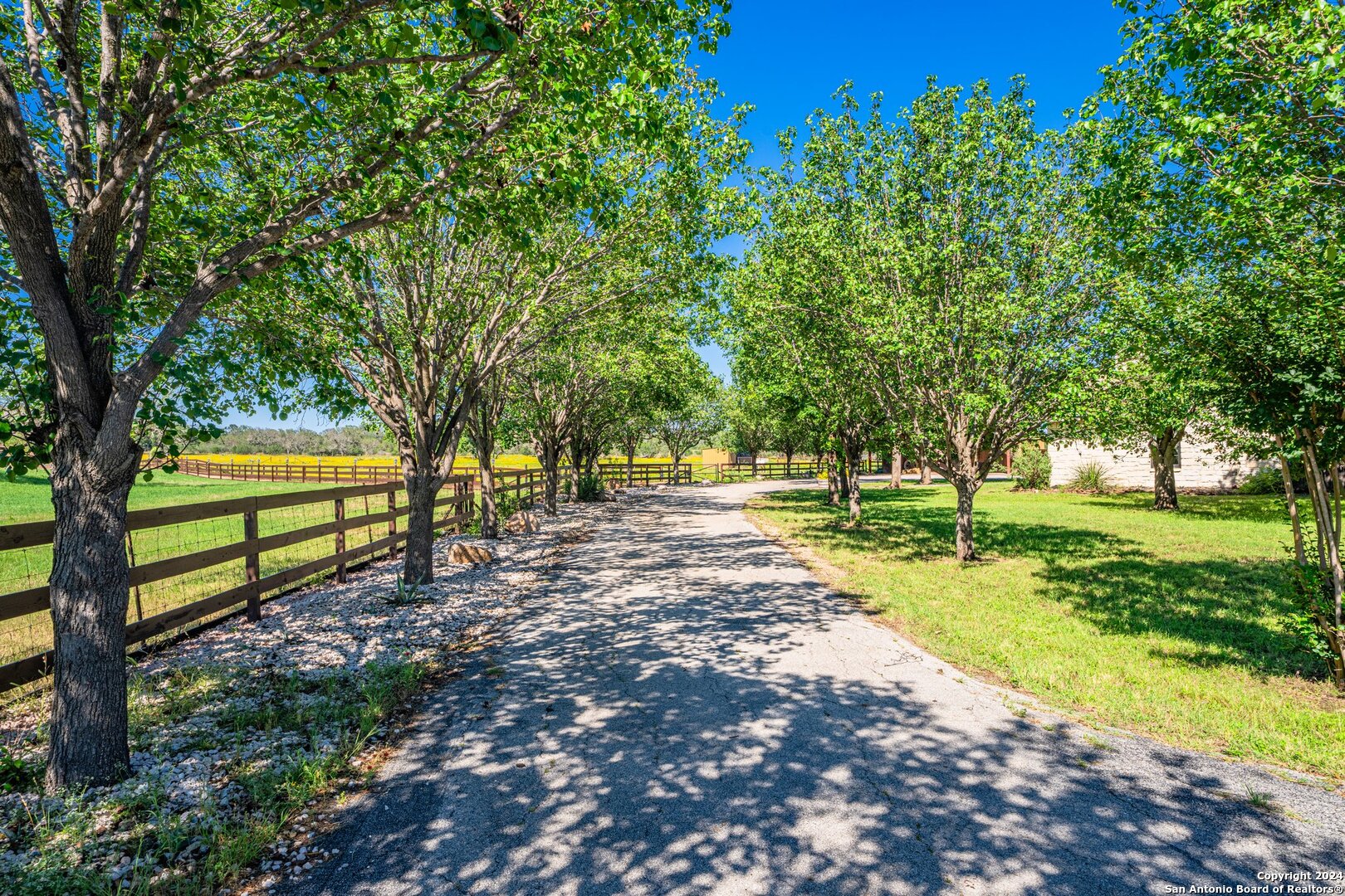 2054 Ranch Road 1320
