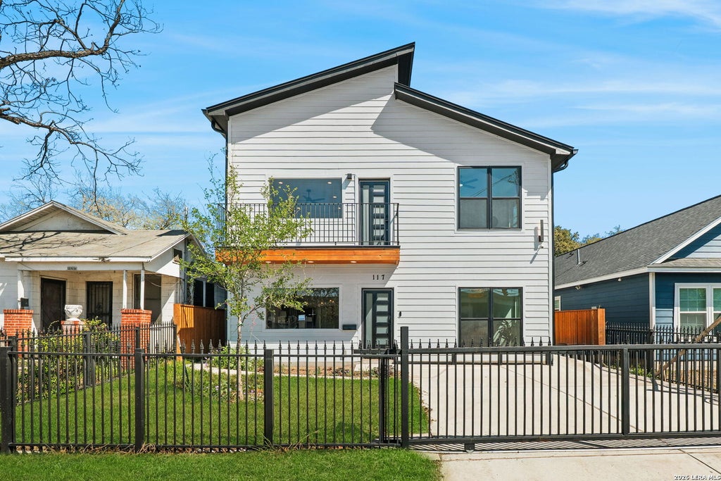 Photo of 117 Carle, San Antonio, TX 78204 (MLS # 1955715)