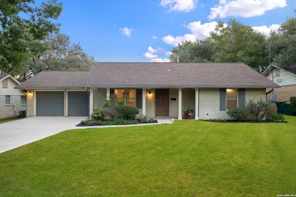 121 KENWOOD AVE, BOERNE, TX 78006 - Image c01e7a9eb9c6db80b8456a842a211c8e/2534100092