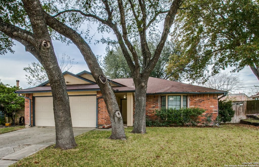 Photo of 6103 John Chapman, San Antonio, TX 78240 (MLS # 1925781)