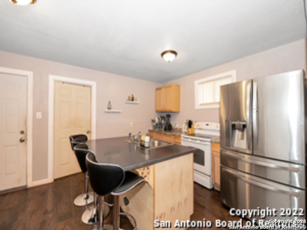 Photo of 915 San Marcos, San Antonio, TX 78207 (MLS # 1933011)