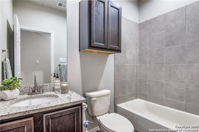 Photo of 626 Heathers Way, Seguin, TX 78155 (MLS # 2010284)