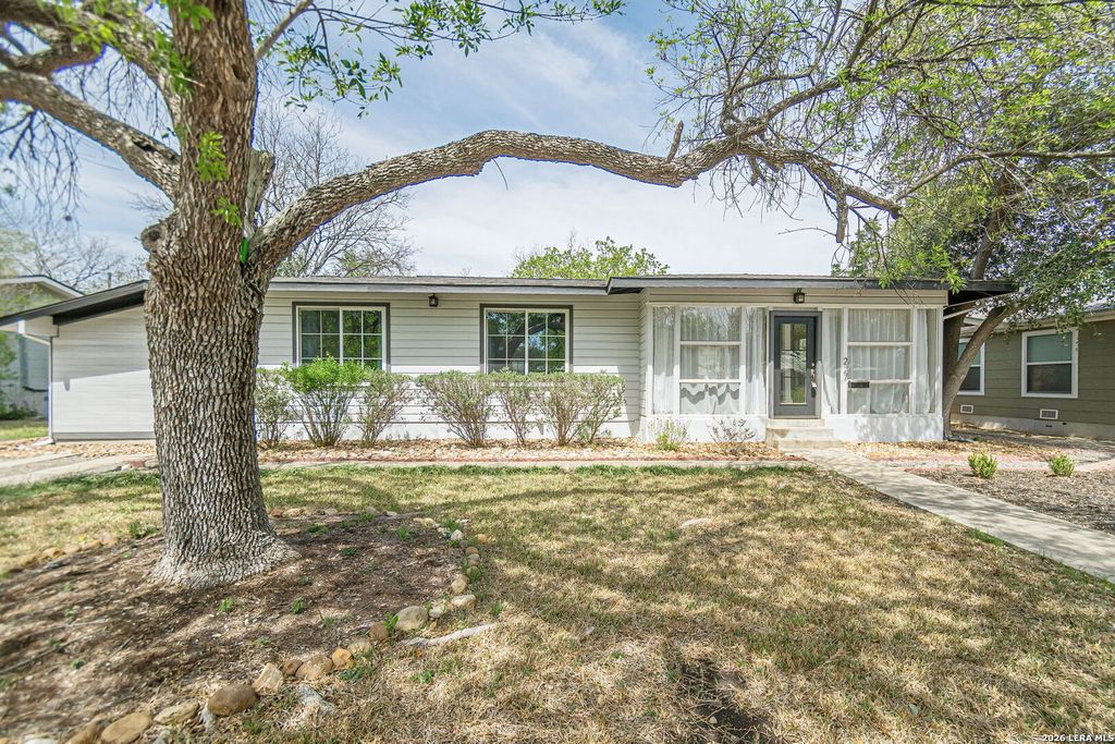 Photo of 227 Devonshire Dr, San Antonio, TX 78209 (MLS # 1950975)