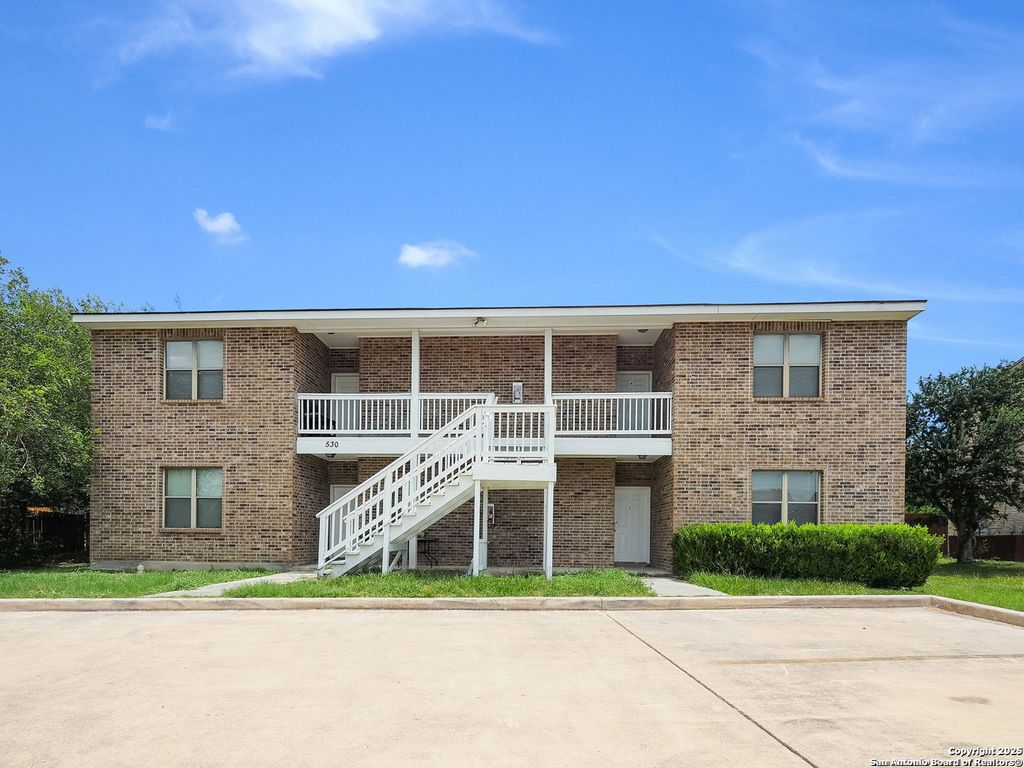 Photo of 530 Dukeway 2 #2, Universal City, TX 78148 (MLS # 1929995)